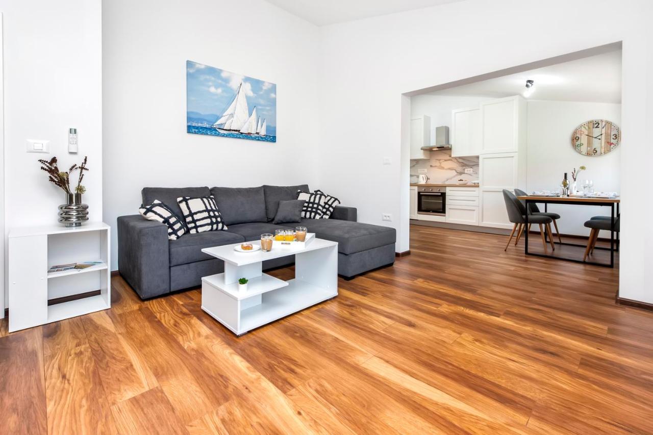 Apartments E&M PUY 외부 사진